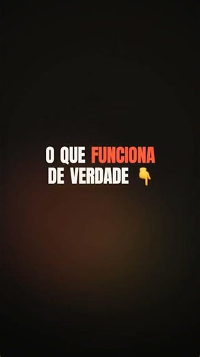Por que seu gato arranha o sofá — e como redirecionar sem punição