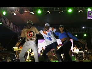 the complete concert of Sidy Diop with Ndeye Ndiaye Banaya at the Cheikh Anta Diop University