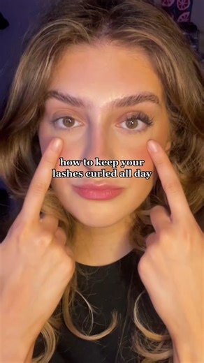 Ultimate Lash Curling Guide: Keep Your Lashes Curled All Day!