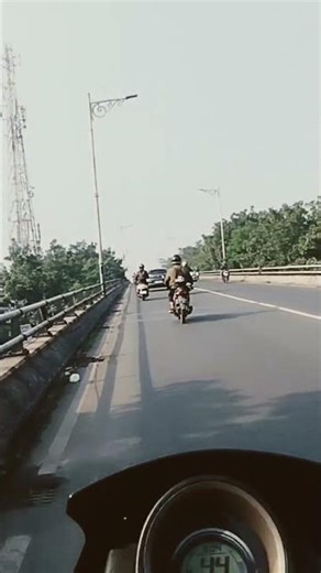 suasana pagi hari jalan layang Kiaracondong bandung