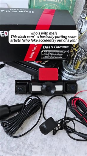 This cringe fake accident scam—their acting' s so bad it makes me wanna crawl in a hole!! #DashCamMagic #CaughtOnCamera #CarTech #TikTokShopLoveAtFirstFind #spotlightfindstips