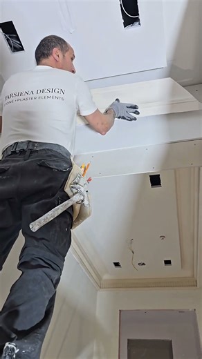 Plaster crown molding installation #plaster #plasterceiling #gfrg #interiorarchitecture #interior