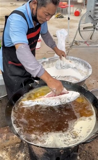 9.4K views · 31 reactions | Fish Fry Frenzy A Deliciously Crispy Recipe #fish #friedfish #facebookreels #trendingreels | Crispy Food Station | Facebook