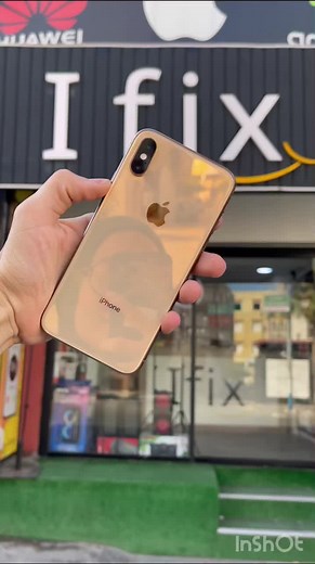 Exploring the iPhone X: Close-Up Showcase and Features