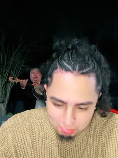 Davis Flow y Elsa Oseguera: Tatuajes de Besos