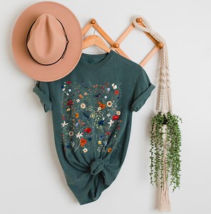 Wildflower T-shirt Pressed Flower Shirt Wild Flower Meadow Comfort Colors TEE Gardner Gift Cottagecore - Etsy