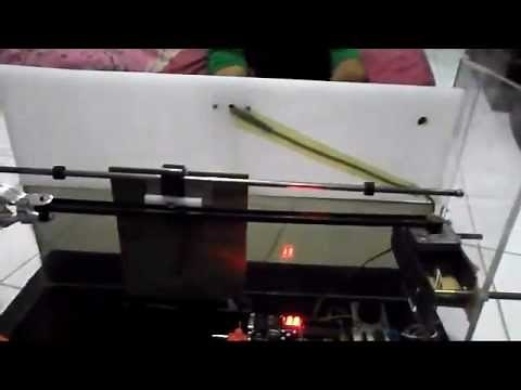 Simulasi Pintu Geser Otomatis dengan Sensor