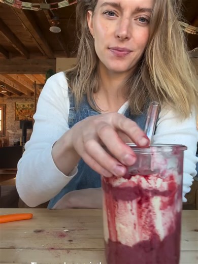 #hogfathering #Daniel #family #ballerinafarm #usa | animal farm