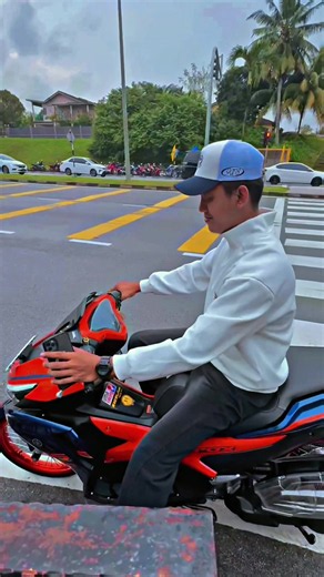 jemput TUAN PUTERI tercinta✨🤍tak boleh lambat lambat, nanti kang aku yg kena hambat, sbb hujan😅 @_Mkinz”7 #assalamualaikum #_Mkinz #_Mryz #whitelove #nvx155malaysia