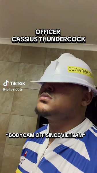 Cassiusthundercock: Comedy that Speaks Spanish!