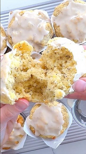 Sourdough Lemon Poppy Seed Muffins in 30 Minutes?! (Easy Discard Recipe)