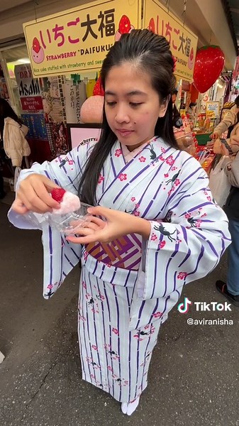 Exploring Traditional Kimono Culture in Asakusa, Tokyo