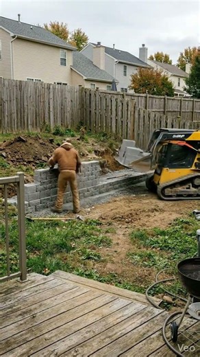 They TRANSFORMED This Sloped Backyard Into a Modern Oasis… 😳🏗️ #trending #beforeandafter #backyardt