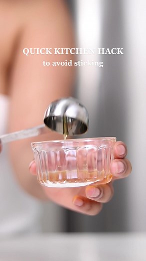 Here is a quick kitchen hack that will help you get accurate measurements when it comes to those sticky ingredients such as honey, vanilla extract, molasses etc.