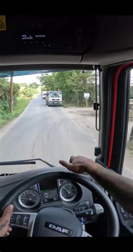 Navigating the UK’s tiny roads… #truck #trucking #truckinguk￼ | Trucking Uk