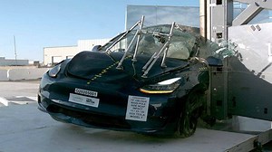 Tesla Model Y: 5 stelle nei crash test NHTSA