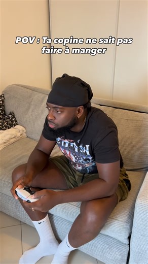 JAVAN ? on Instagram: "C’est mieux pour moi si je mange ailleurs 😂😂"