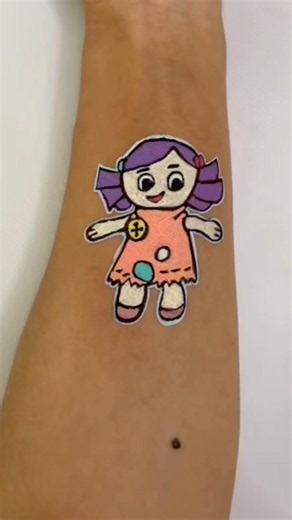 Who is Dolly? #toystory #dollytoystory #handart #drawingonhand #art #toystory3