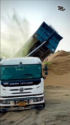 Hydraulics or Pneumatics, Which Is Better? 🤔💨 #shorts