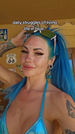 Savannah Leigh on Instagram: "Can’t have anything nice… or white 🤣 - - - - - - - -#lifeinblue #deserthuntress #coloredhair #tealhair #firstworldproblems"