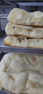 Pinsa Romana Tuvimos el desafio de participar en el desarrollo de las masas para la primera pinseria de la Argentina @tottipinsadiromaba. Todo un desafio y puesta en escena que mas adelante les contare. Un experiencia inolvidable | Gonzalo Dacovich