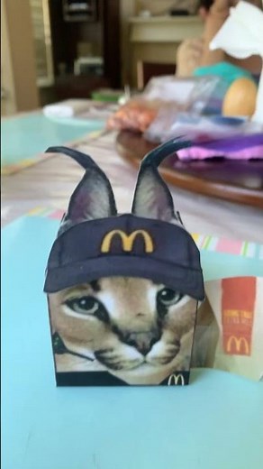 New Floppa McDonald’s worker cube #papercraft