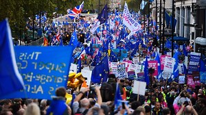 Huge crowds march to demand second Brexit referendum
