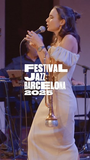 Andrea Motis va tornar a triomfar i a deixar-nos meravellats, com cada any al nostre festival. Quina sort que tenim de fer tant de camí al seu costat. Un projecte d’estrena, del tot inèdit, davant d’un públic que la segueix fidelment i que va omplir fins a la bandera el Palau de la Música Catalana. Al costat dels Barcelona Gospel Messengers sota la direcció musical i amb els arranjaments de Ramon Escalé, amb ‘To Amy’ Andrea Motis va retre un homenatge corprenedor a una de les seves referents, Am