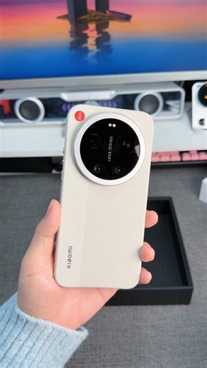 A young person's first Leica camera: Hands-onexperience with the Xiaomi 17 Ultra Leica Edition.