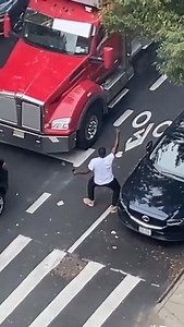 19K views · 243 reactions | How do you deal with road rage? This frustrated New Yorker decided to take his anger out through dance. Gotta admit, we like his style 藍 : instagram.com/bcheungz/ : instagram.com/whenidierich/ | Secret NYC | Facebook