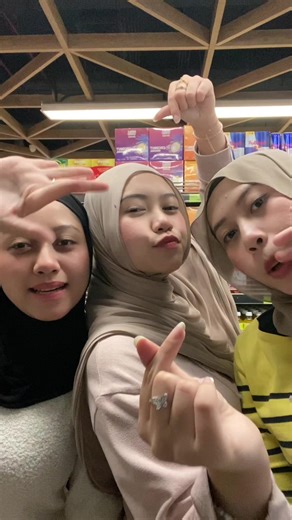 Indonesian Movie Night Snack Challenge with Siblings