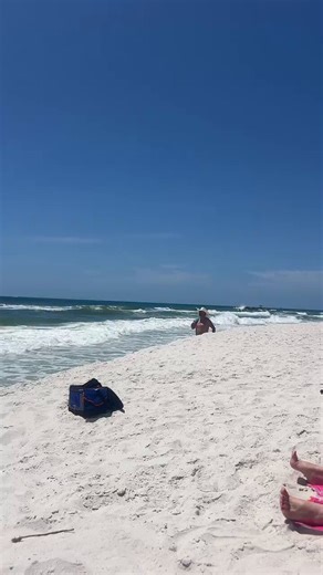 He’s the only one enjoying that situation.Oh dear Lord. He did not make it past spring break '92! 😳🤷🏼‍♀️😆