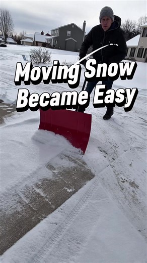 Effortless Snow Removal with Wheel-Equipped Shovel