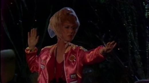 Flo S02:E23 - Flo's Encounter of the Third Kind