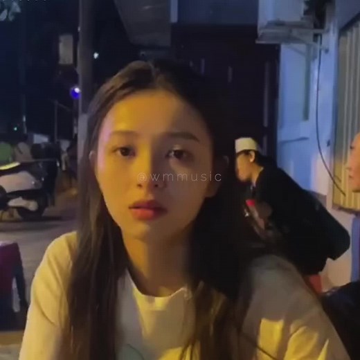 Con gái dù mạnh mẽ tới đâu cũng phải khóc khi nhớ một ai quá nhiều 🥹 #motchutbuon #motchutnho #storytinhyeu #nhacnaychillphet #nhacbuontamtrang #nanaday #wmmusic #thinhhanh #xhtiktok