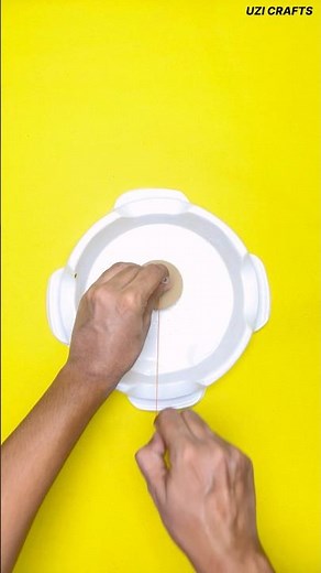 How to Make a BEYBLADE From CARDBOARD