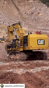 510K views · 8.7K reactions | @awesome_earthmovers We’ll have the story on this 150 ton Cat 6015B working on an Arizona copper mine in the next issue of the magazine. Read the current issue by clicking the link in the bio #mining #copermining #excavator #cat6015b #digger #heavyequipment #machinery #dozer #bulldozer #dumptruck | Awesome Earthmovers News | Facebook