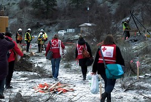 Follow our Emergency Response Team as they provide support to the Nicomen Indian Band who were impacted by the B.C. Floods⤵️ “We will spend as many days as we need to in this community to make their lives a little bit easier.”-Fran Carter, Canadian Red Cross Indigenous Specialist | Canadian Red Cross