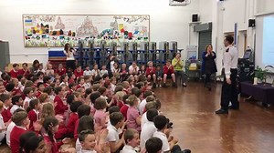 When Kingston Police do school visits 🙌 | Kingston Police