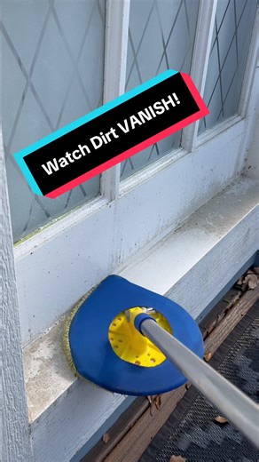 Deep cleaning just got EASY. 👀🧽✨ Windows. Ceiling fan. Tub. DONE. Wash it. Reuse it. Repeat. You HAVE to see this clean. #CleaningTok #DeepClean #SatisfyingClean #HomeHacks