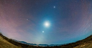 Catch Venus, Mars and the moon close together in the night sky