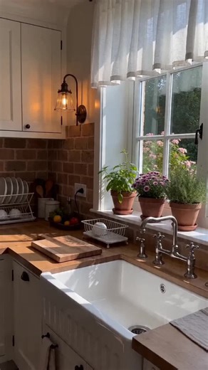 Dream Kitchen Tour: Cozy Home Interior Design