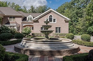 Gates Mills estate combines elegant interior with resort-style amenities: House of the Week