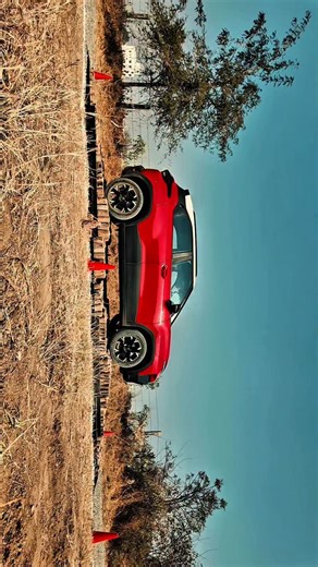 A short glimpse at what I did earlier today with the new Tata Punch. Opinion: Embargoed. But from my recent pre-launch interview with Mr Mohan Savarkar, Chief Product Officer at Tata, some things he said about the Punch - both old and the facelifted versions - were experienced by me today. Interview will be live on @CarToq soon. 1. The Punch is a car that was designed to function as an SUV. SUV means commanding driving position, a butch design and driving characteristics that reflect a high grou