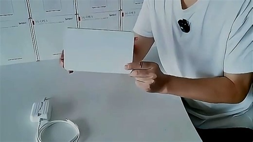 华为无线CPE，插电即用，插入SIM卡秒速上网，无网线也可畅享稳定信号，出差租房神器，生活办公都安心。