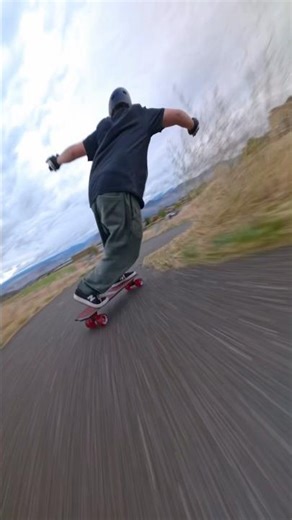 Freeriding in the rain at the worlds first downhill longboard park #downhill #freeride