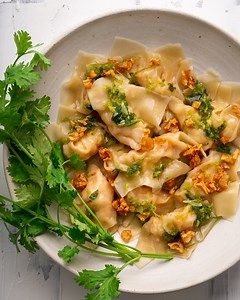 🔥🔥🔥Beautiful plump Thai prawn dumplings with a super fresh, tangy, spicy nahm jim sauce! 🌶🔪🚀 Get the recipe: https://www.marionskitchen.com/thai-prawn-dumplings/ | Marion Cooks Asian Food Classics