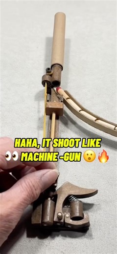 🔥HAHA, IT SHOOT LIKE MACHINE GUN 👀😮 #cardboardgun #tutorial #diy #cardboard #creative #insane