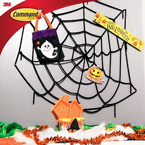 Need a little inspiration to take your Halloween decor from dull to spooky? All you need are Command™ Clear Decorating Clips. Check this video out! #NoNailsNoDamage | Command