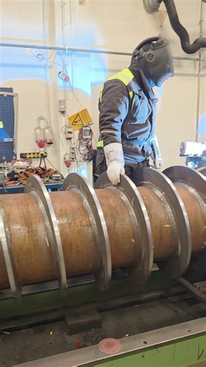 Press Screw Refurbishment - hardfacing | JS Proputec